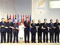 Các lãnh đạo ASEAN thông qua Hiến chương của khối.